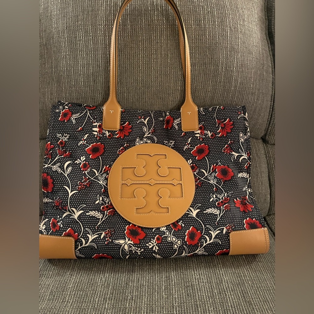 Tory Burch Ella Tote - like new!